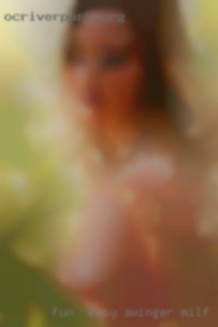 Fun , easy going, clean & clean swinger milf shaven.