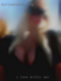I love to please erotic sex and eat pussy.