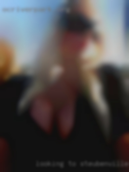 Looking to please men in Steubenville, Ohio and women  orally.